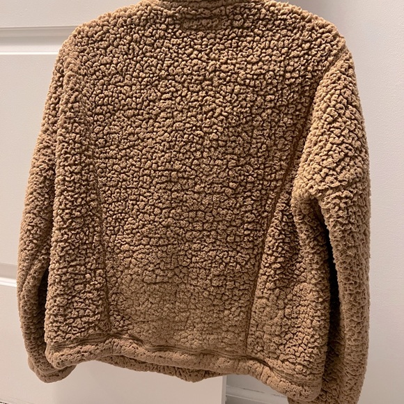 Abercrombie and Fitch Sherpa Jacket - Picture 2 of 3